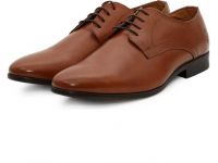 81% Off on Bond Street By Red Tape Shoes 